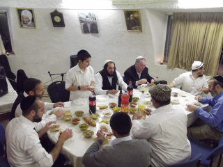 ברסלב כרמיאל-מלווה מלכה