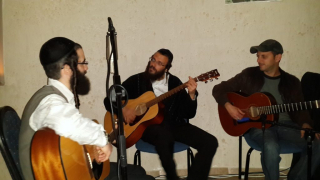 ברסלב כרמיאל-מלווה מלכה-שירה